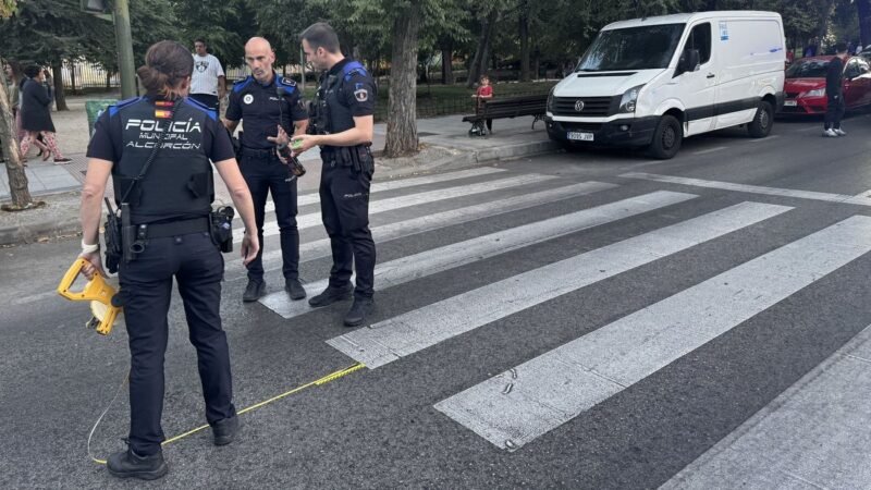 Hombre de 78 años herido grave al ser arrollado por un patinete en Alcorcón.