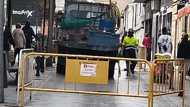 Avería en el Canal provoca hundimiento y corte en calle Colón de Alcorcón