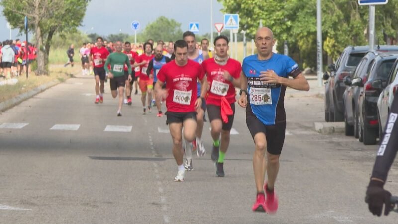 Más de 600 corredores honran a los Bomberos fallecidos en Alcorcón