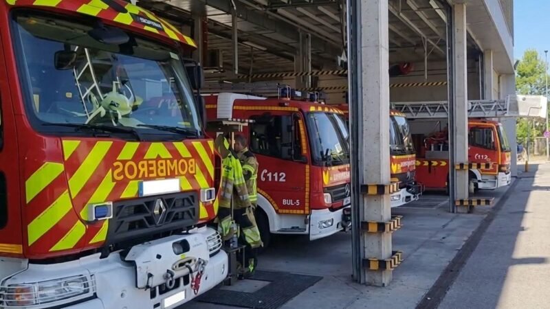 Bomberos de Alcorcón protestan por su integración en el servicio regional de extinción