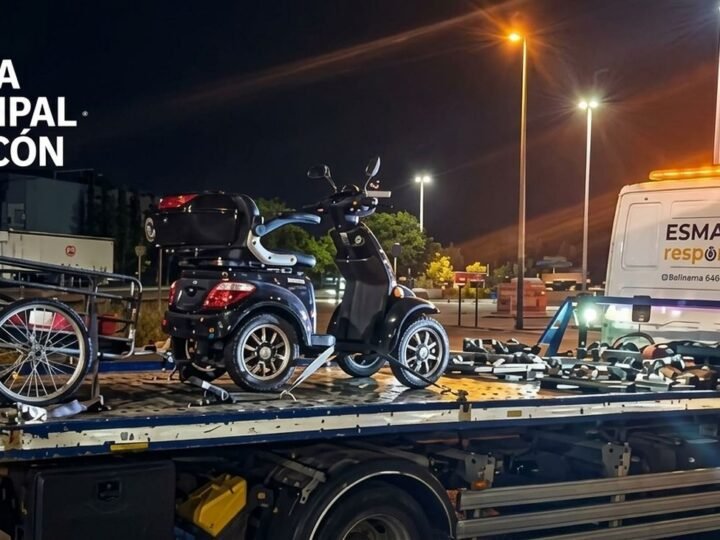 La Policía Municipal de Alcorcón interviene ciclomotor con remolque sin matrícula ni seguro